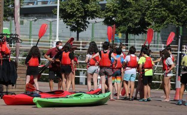 Aisladas doce personas en un campamento infantil de Girona por un brote