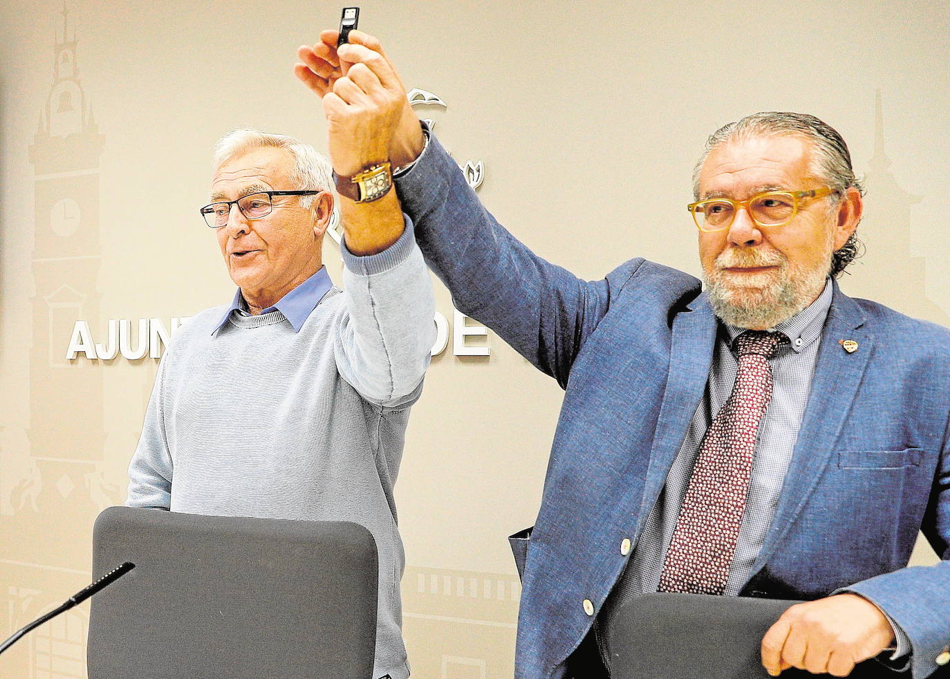 Ramón Vilar y Joan Ribó presentan los presupuestos municipales. 