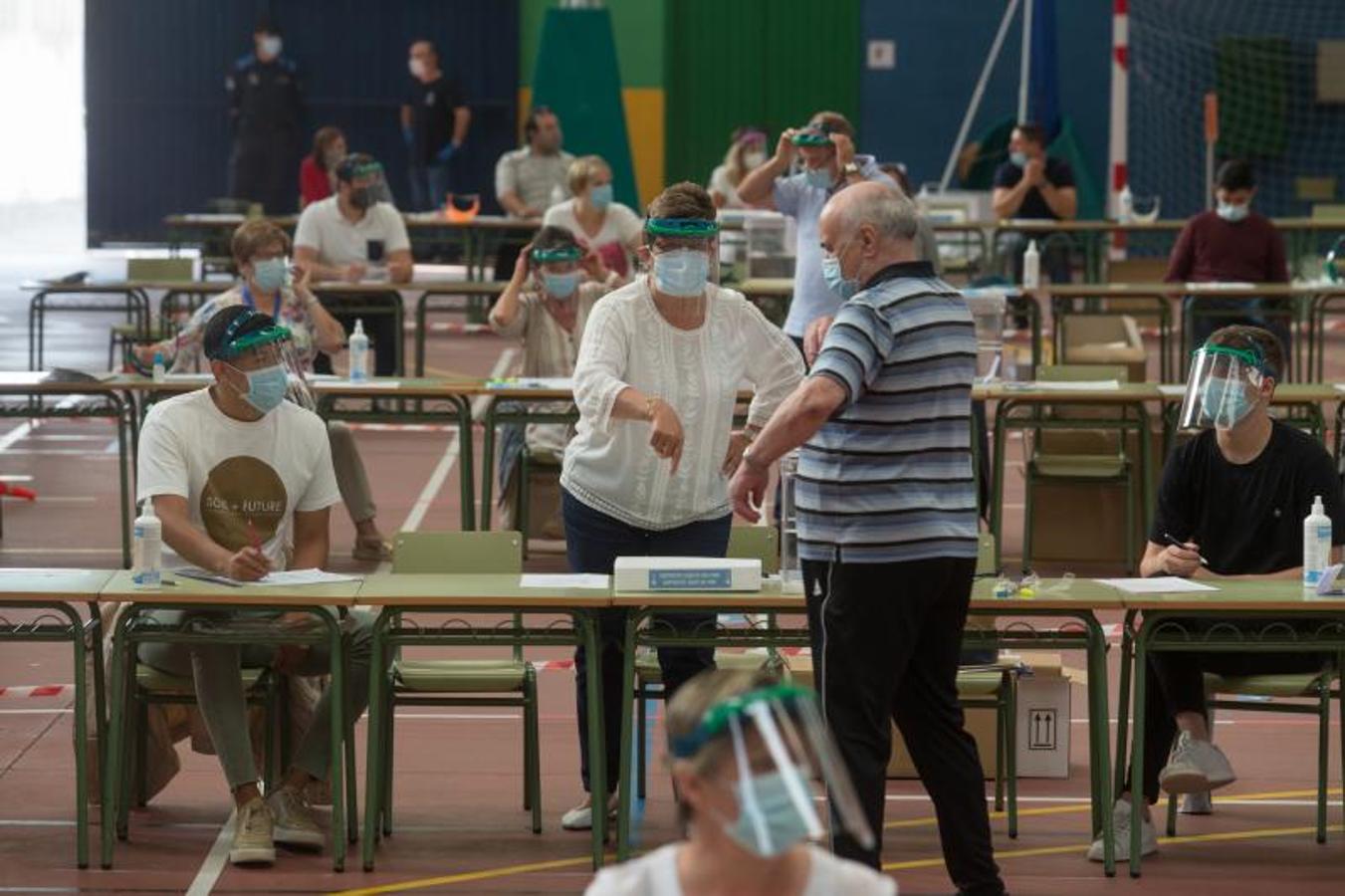 Votación de las elecciones autonómicas de Galicia, en Burela 