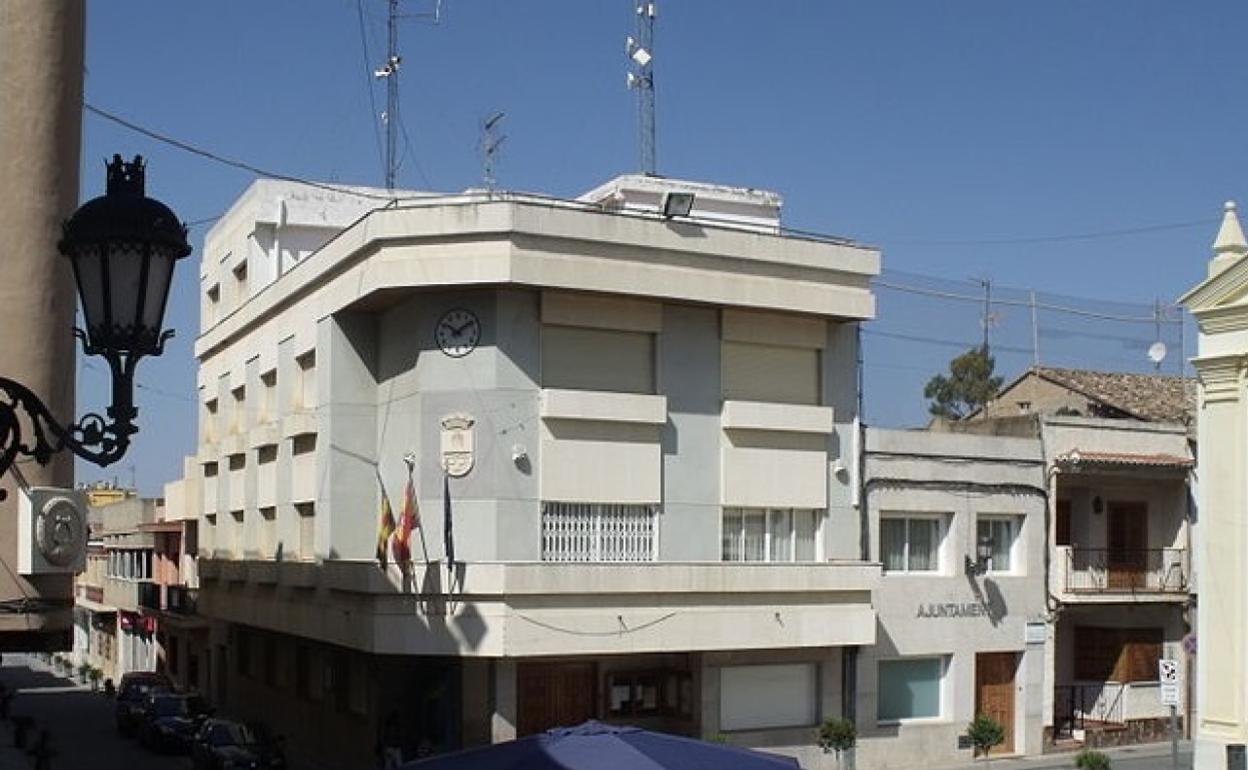 Montserrat lleva años peleando por la mejora en el servicio de autobús a Valencia. 