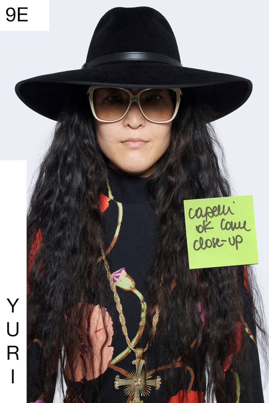 Sin temporada, sin público, así es la moda que viene según Gucci. La marca ha presentado su colección 'Epílogo' digitalmente como parte de la Semana de la Moda Masculina de Milán. Empleados de la oficina de Gucci han actuado como modelos debido a la pandemia de coronavirus. 