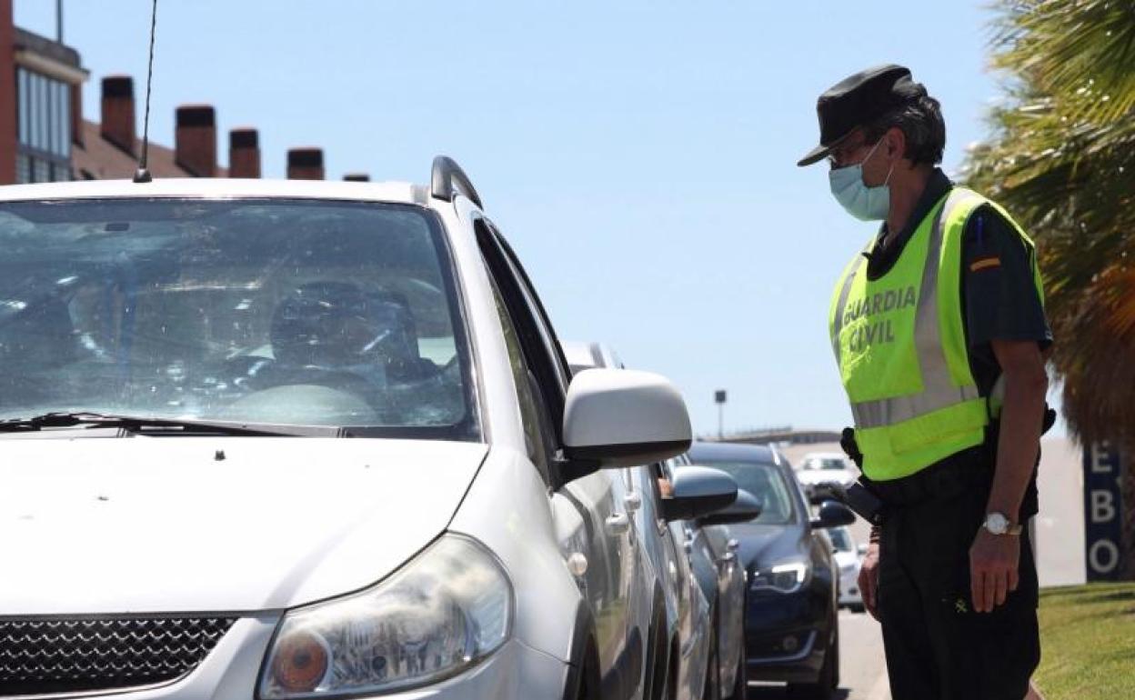 La Guardia Civil, en un control.