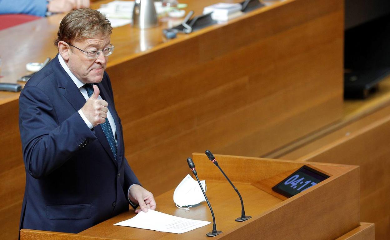 El presidente de la Generalitat, Ximo Puig, hoy durante la sesión de control