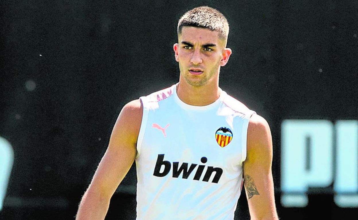 Ferran Torres, en un entrenamiento del Valencia.