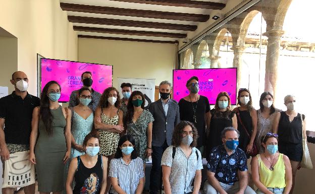 Participantes e impulsores de Graners de Creació, ayer, en el Centro del Carmen. 