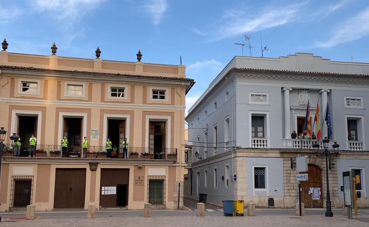 Uno de los momentos más emotivos del confinamiento, el aplauso a los sanitarios desde los balcones. 