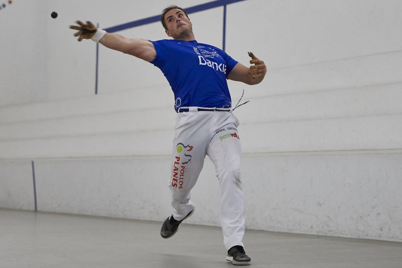 Puchol II, Tomàs II y Guillermo, campeones ante Pere Roc II, Javi y Carlos (60-45) en el Trinquet de Pelayo de Valencia.