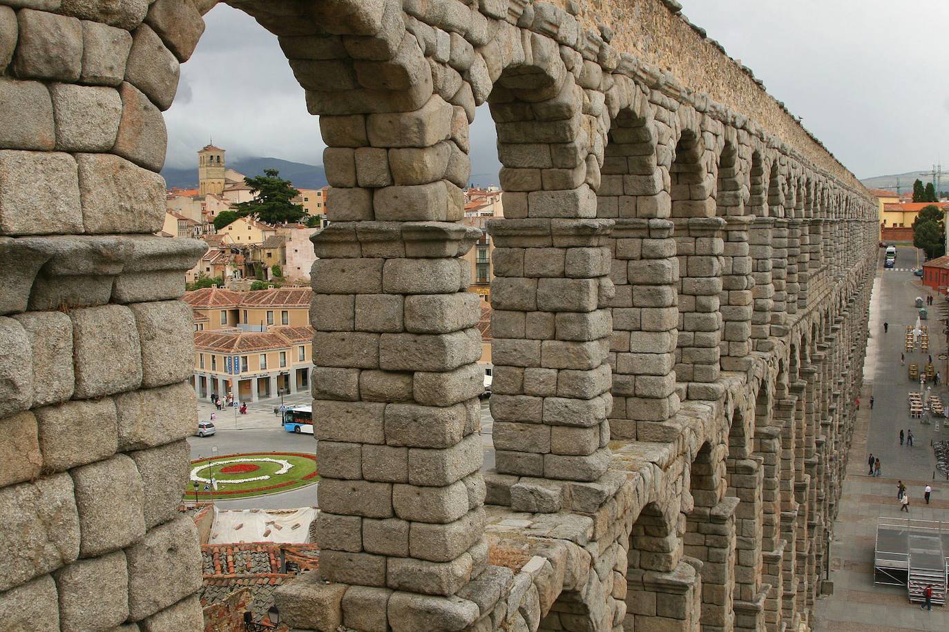 13. Acueducto de Segovia.