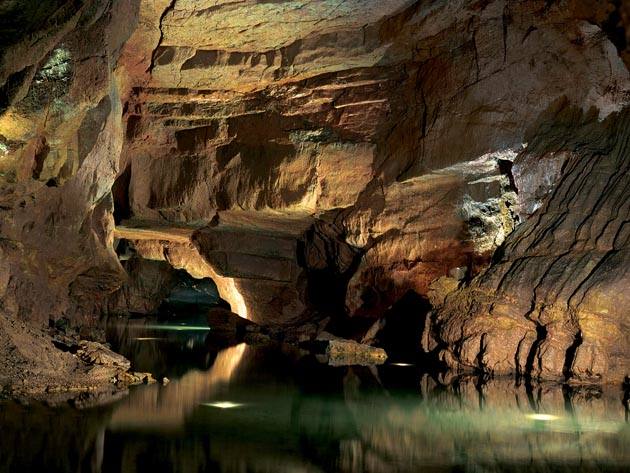 17. Grutas de San José, Vall d'Uixó (Castellón).