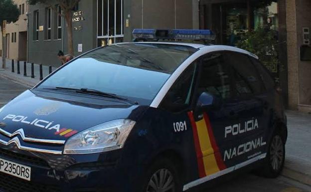 Detenido en Valencia por cobrar 20.000 euros para simular matrimonios y falsificar el permiso de residencia a extranjeros