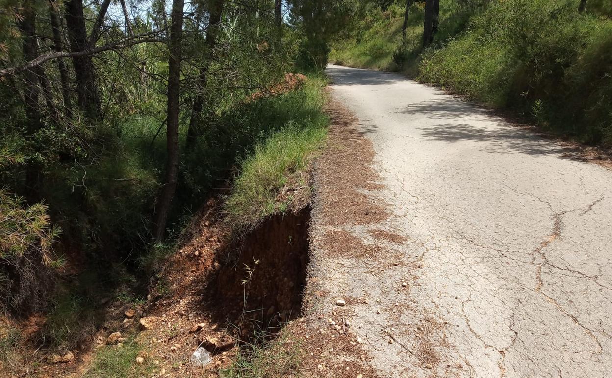 El camino de Alcoi, uno de los dos en los que el consistorio de Agullent actuará con el Plan de Diputación. 