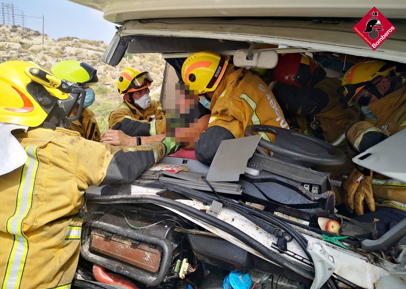 Fotos: Imágenes del brutal accidente en El Campello: dos fallecidos y tres heridos graves