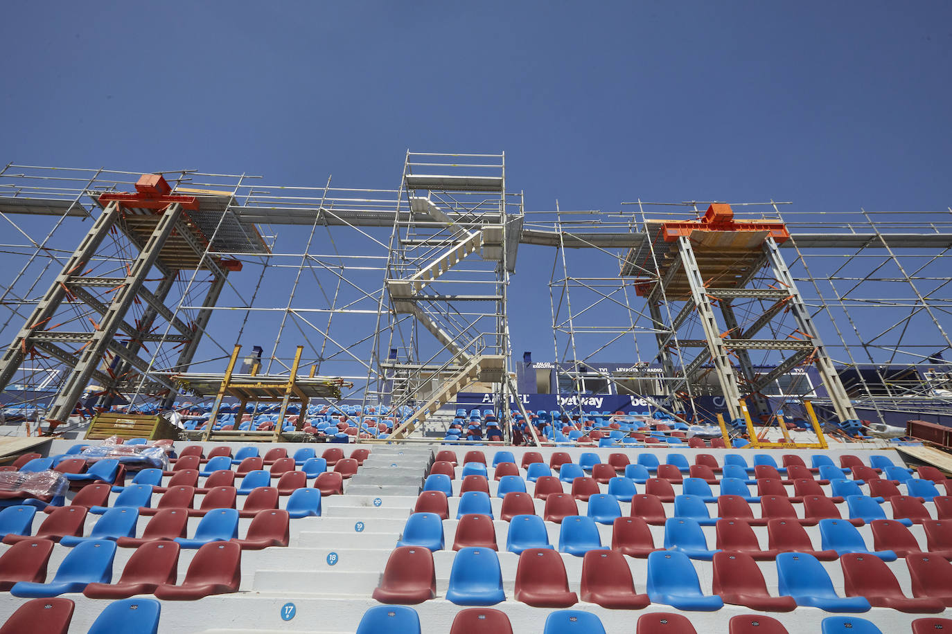 Fotos: Progresan las Obras de la cubierta del Ciutat de Valencia