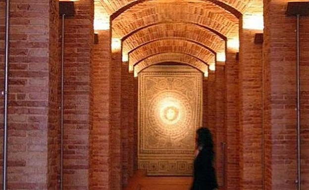 Visita los museos municipales de Valencia.