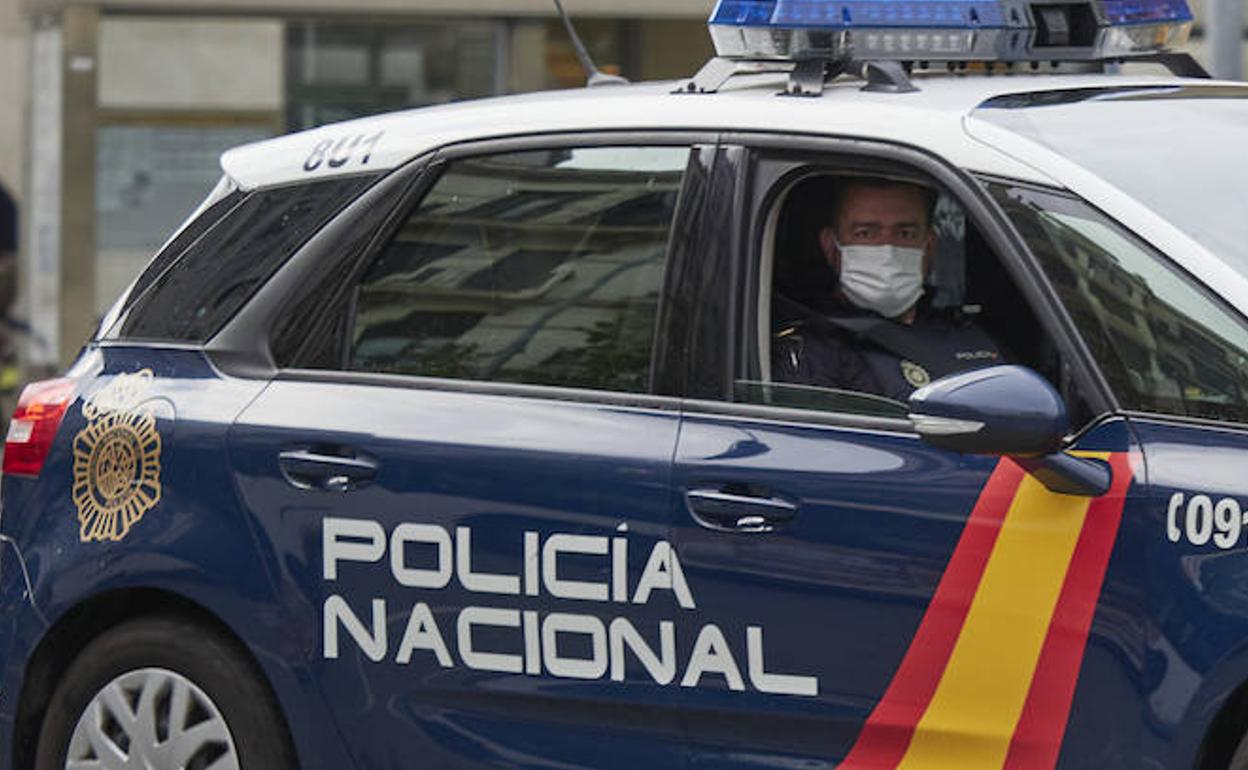 Vehículo de la Policia Nacional. 