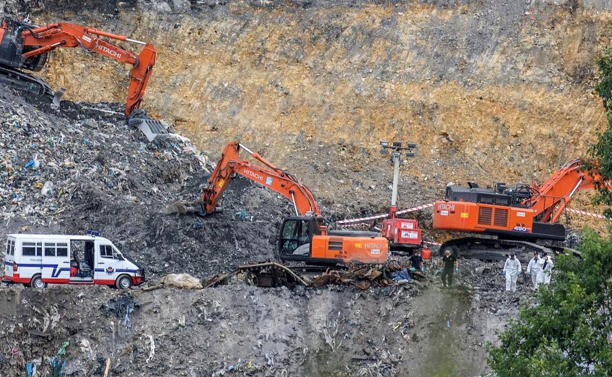 Hallán restos óseos humanos en el vertedero de Zaldibar. 