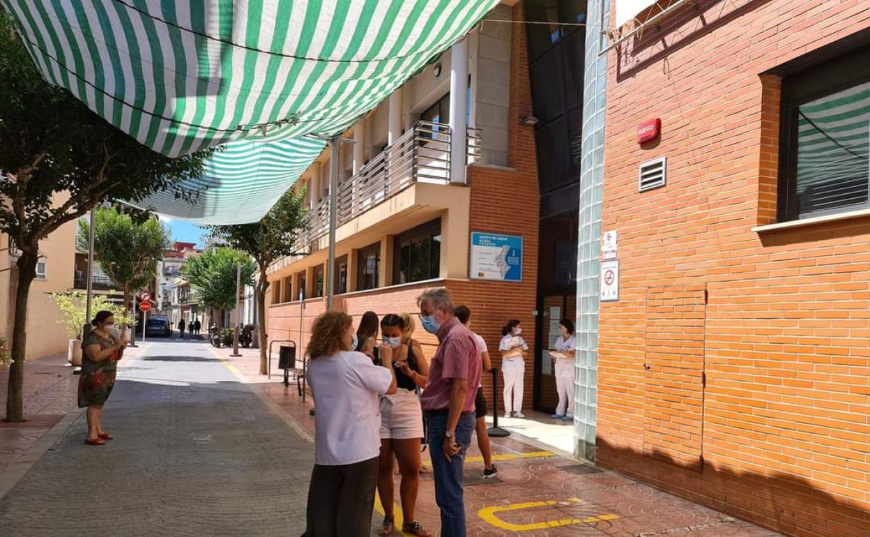 Encuentro del alcalde de Albal con la coordinadora del Centro de Salud. 