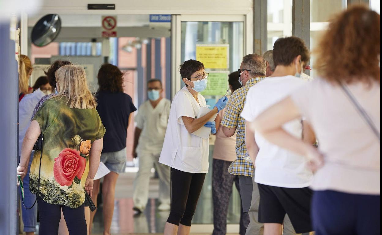 Última hora del coronavirus en Valencia | La Comunitat suma 502 positivos y 7 fallecidos por coronavirus durante el fin de semana