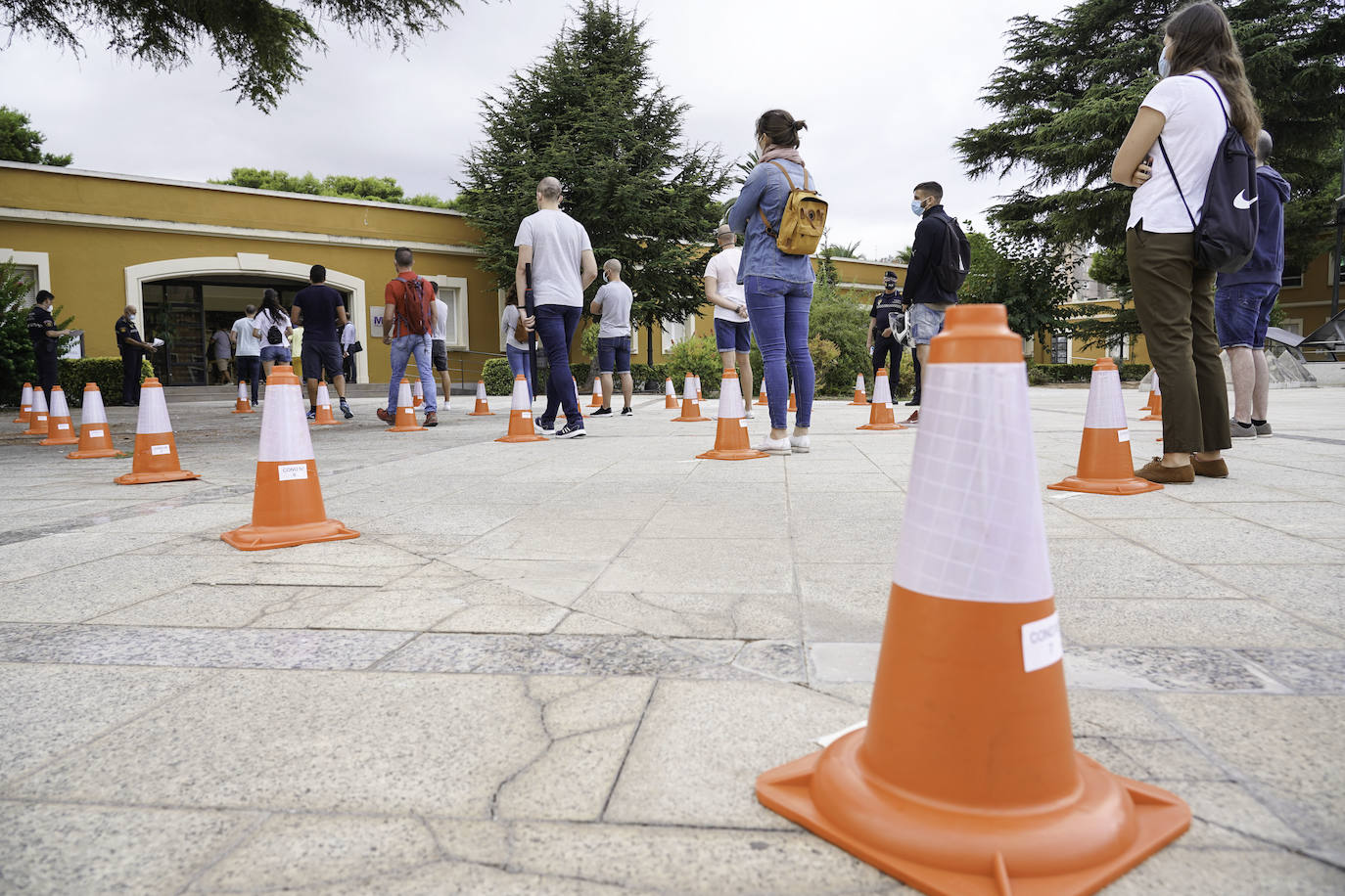 Más de 2.000 candidatos se han presentado al proceso, que durará varios meses