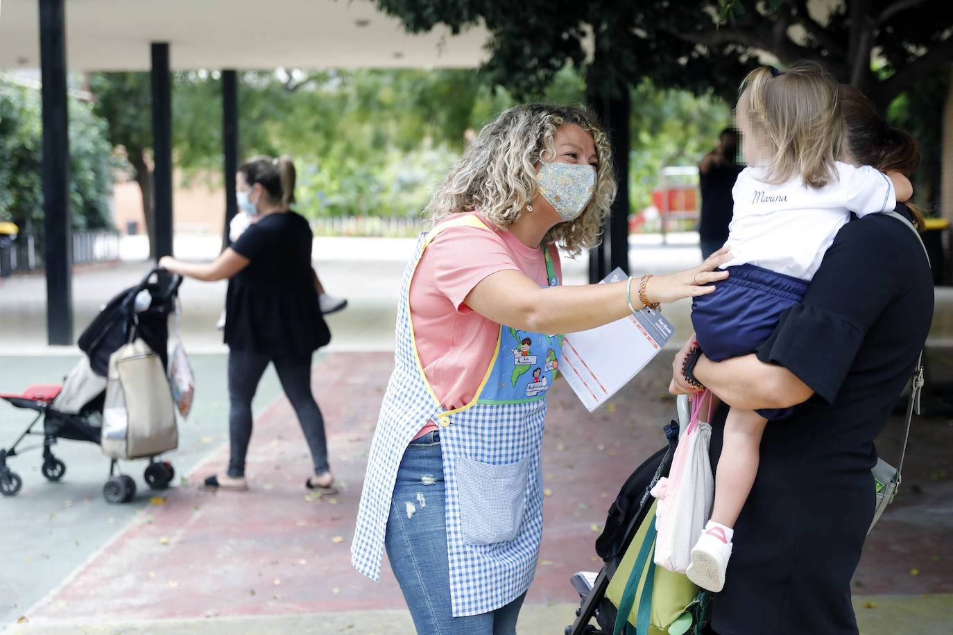 El curso más incierto arranca con cambios horarios y medidas de protección