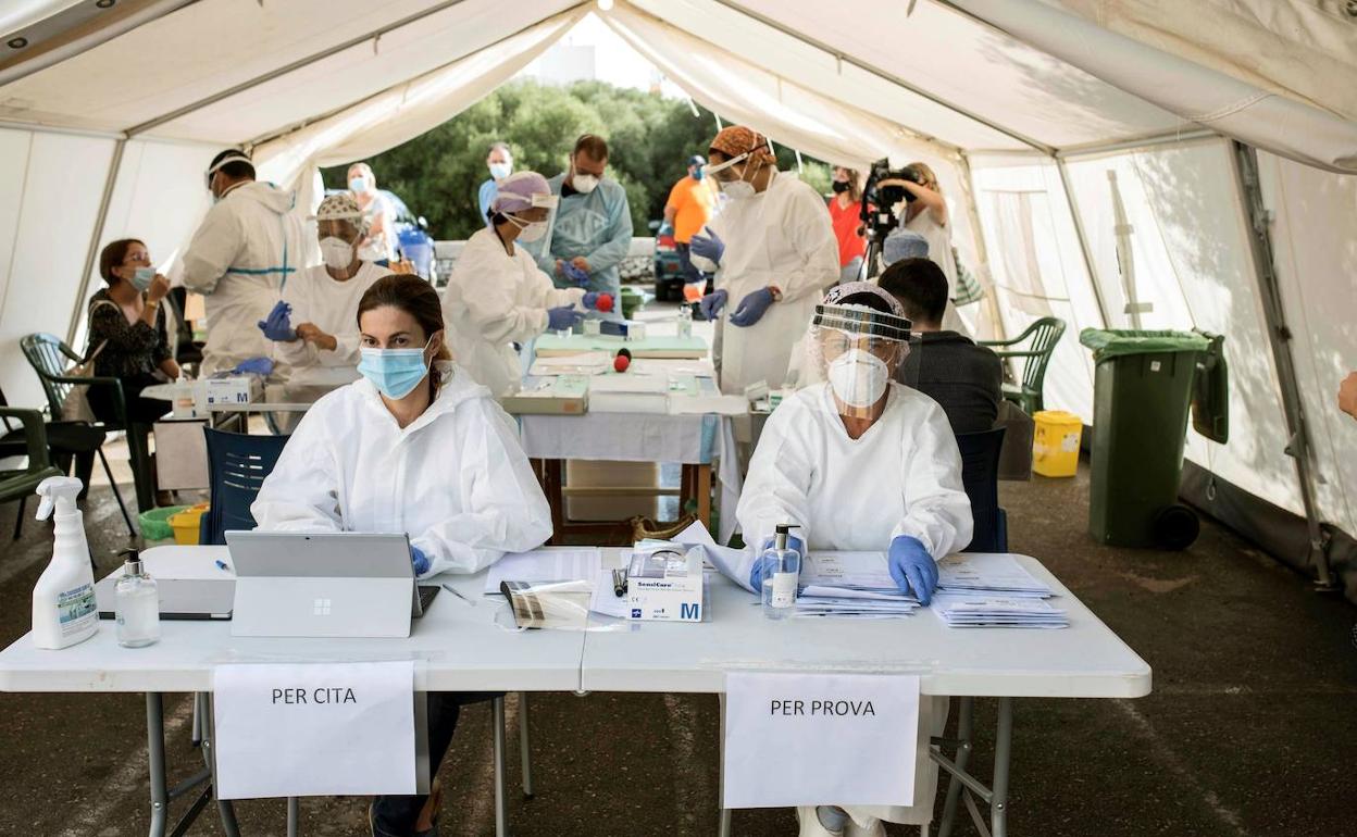 Pruebas de PCR en Menorca.