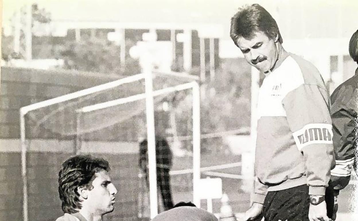 El técnico se llevó al equipo a su país en el verano de 1991 y en los dos siguientes. 