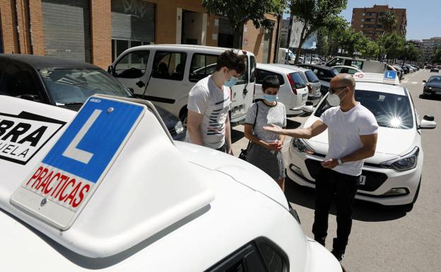 La DGT planea rebajar las edades para obtener algunos carnés de conducir