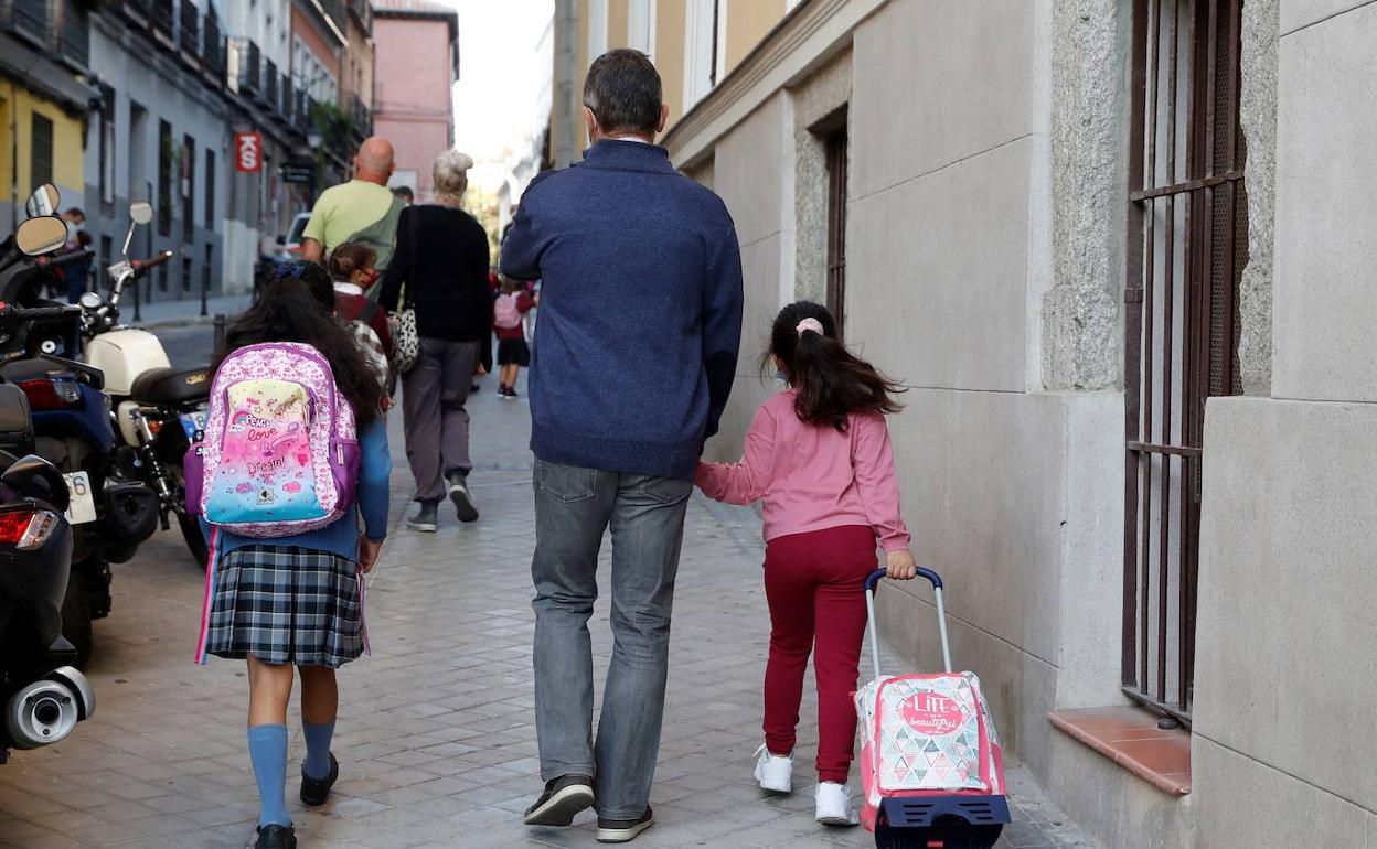 Casi la mitad de padres cree que en menos de 15 días sus hijos guardarán cuarentena