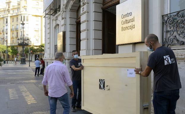 Llegada de obras a la sede de Fundación Bancaja. 