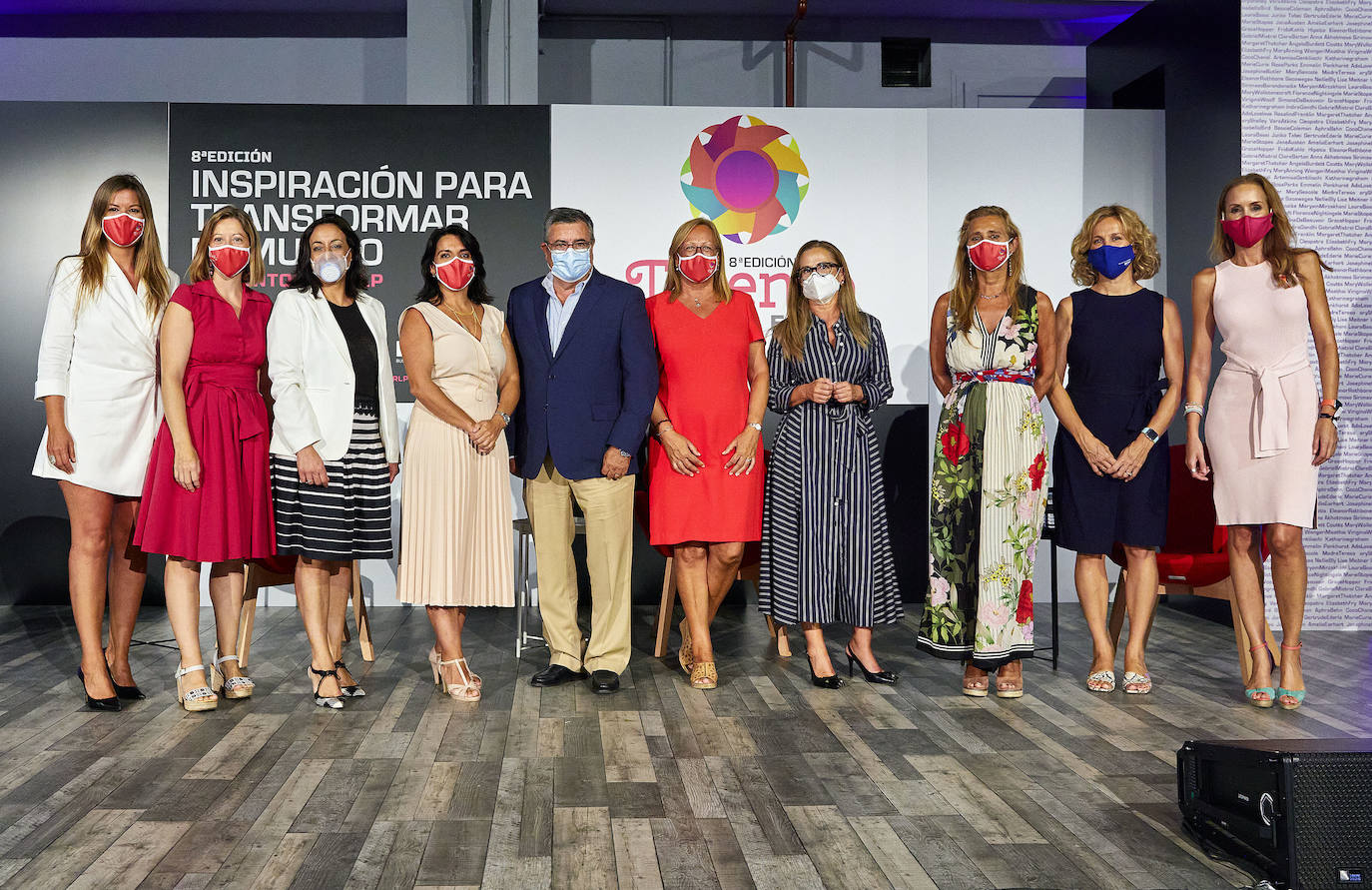 El foro se celebró en La Rotativa, el nuevo espacio para eventos de LAS PROVINCIAS situado en la sede del periódico, una sala de más de 500 metros cuadrados preparado para celebrar eventos en estos tiempos. Talento Mujer, organizado por LAS PROVINCIAS en colaboración con la Asociación de Empresarias y Profesionales de Valencia (EVAP) y BPW-Valencia y con el patrocinio de ESIC Business & Marketing School e Ibercaja, plantea un programa en el que no solo destacan mujeres por su papel dentro del ámbito profesional, sino que subirán al escenario ponentes que, además de ser líderes en sus áreas, han hecho una labor extraordinaria ante situaciones de mucha complejidad.