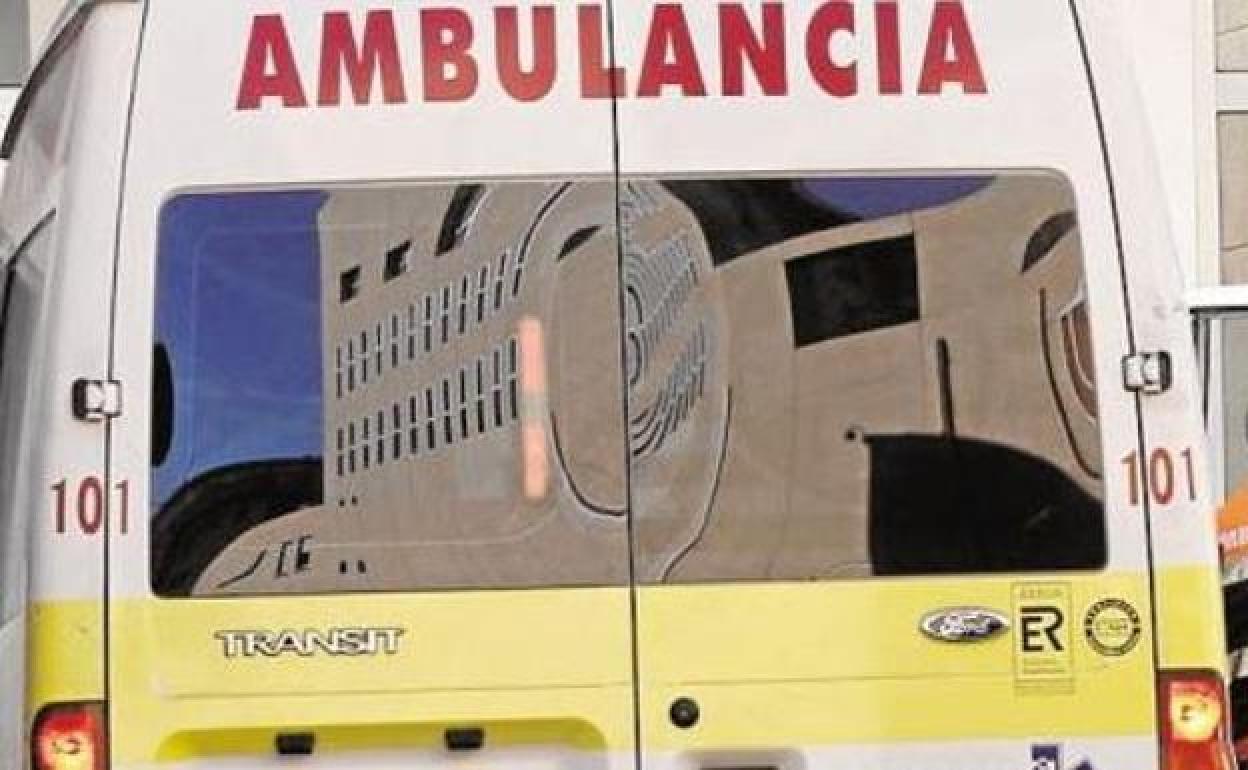 Muere una menor de 15 años tras clavarse el cristal de una puerta en el pecho en Elche