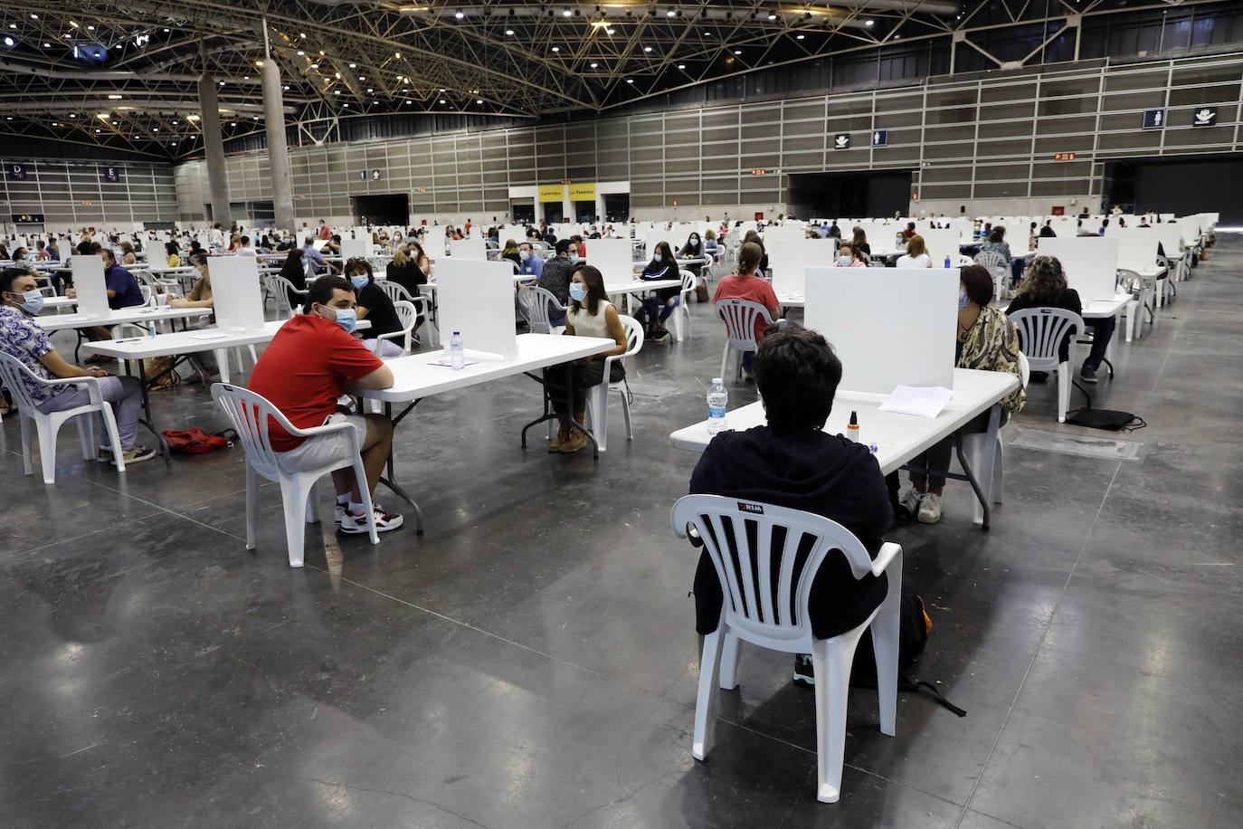 Casi 2.000 personas se dan cita en Feria Valencia para unas oposiciones marcadas por el coronavirus