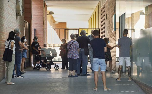 «Es inviable atender a 100 pacientes al día»