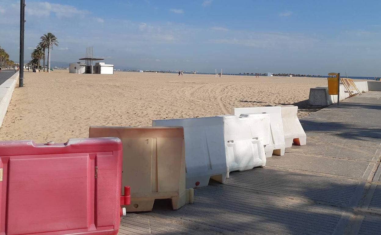 Zona con excedente de arena de la playa del Cabanyal donde se actuará. 