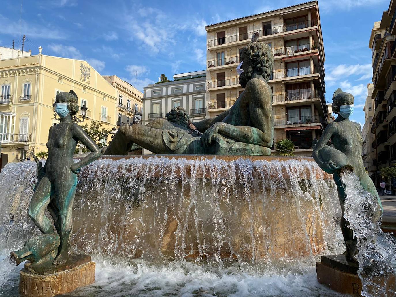 Mascarillas en las fuentes de Valencia