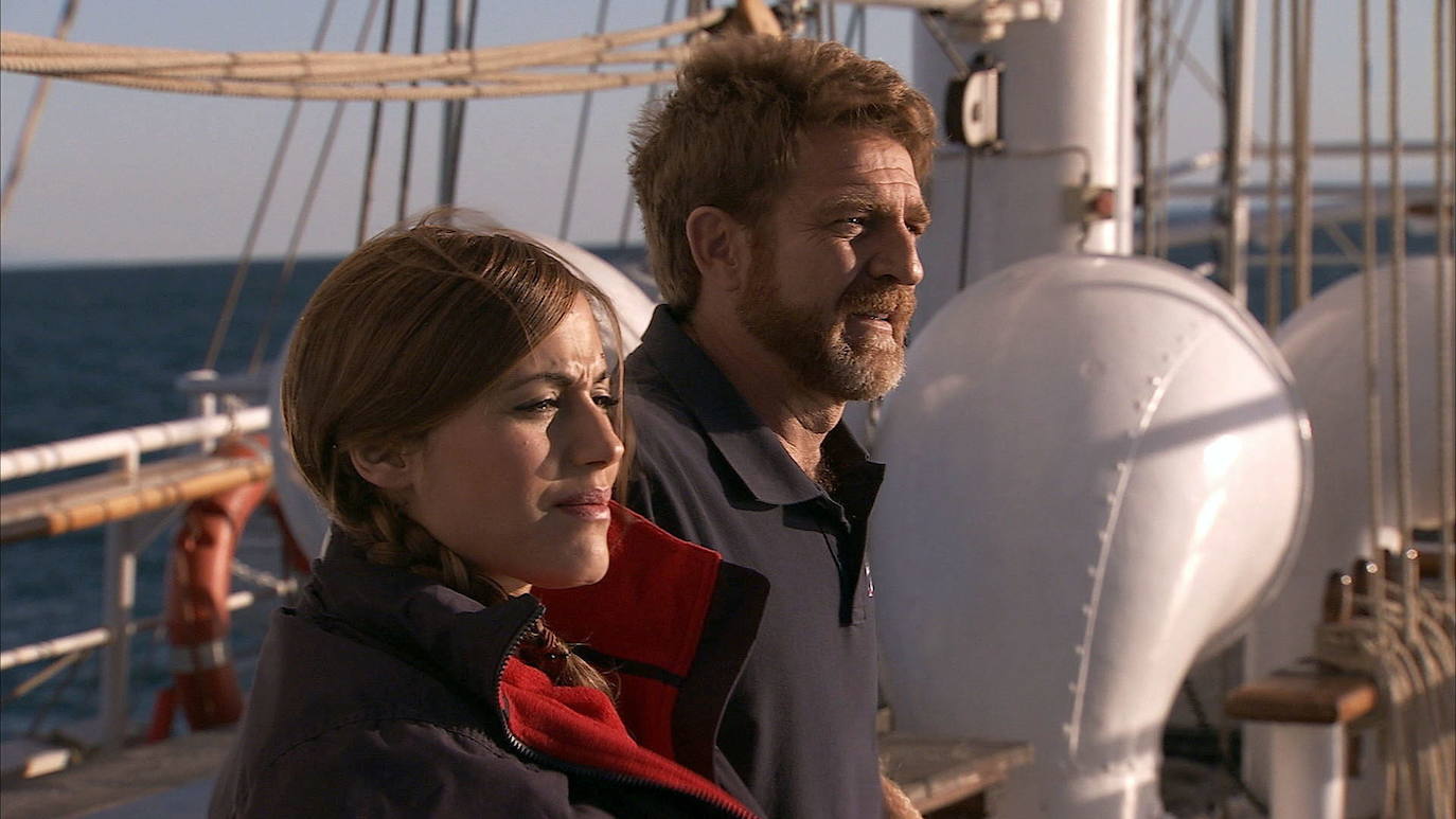 'El barco' (Antena 3, 2011-2013) | Tres temporadas y 43 episodios. Una catástrofe mundial provoca un cataclismo que lleva a la desaparición de la tierra firme. Bajo esa premisa se presenta la serie 'El barco', ficción que cuenta el día a día de los supervivientes del buque escuela Estrella Polar.