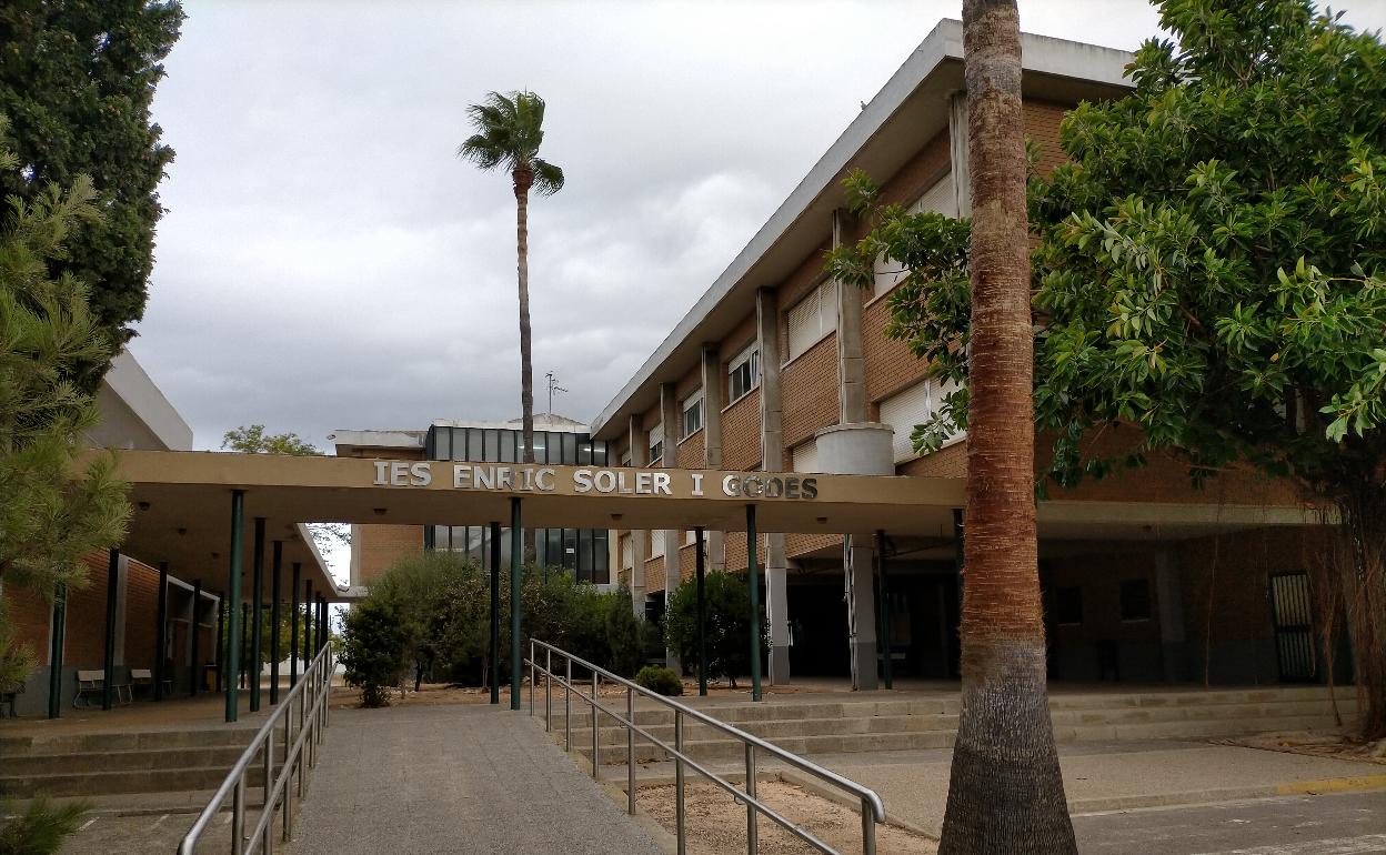 El Instituto de Benifaió oferta para este curso más plazas de ciclos formativos. 