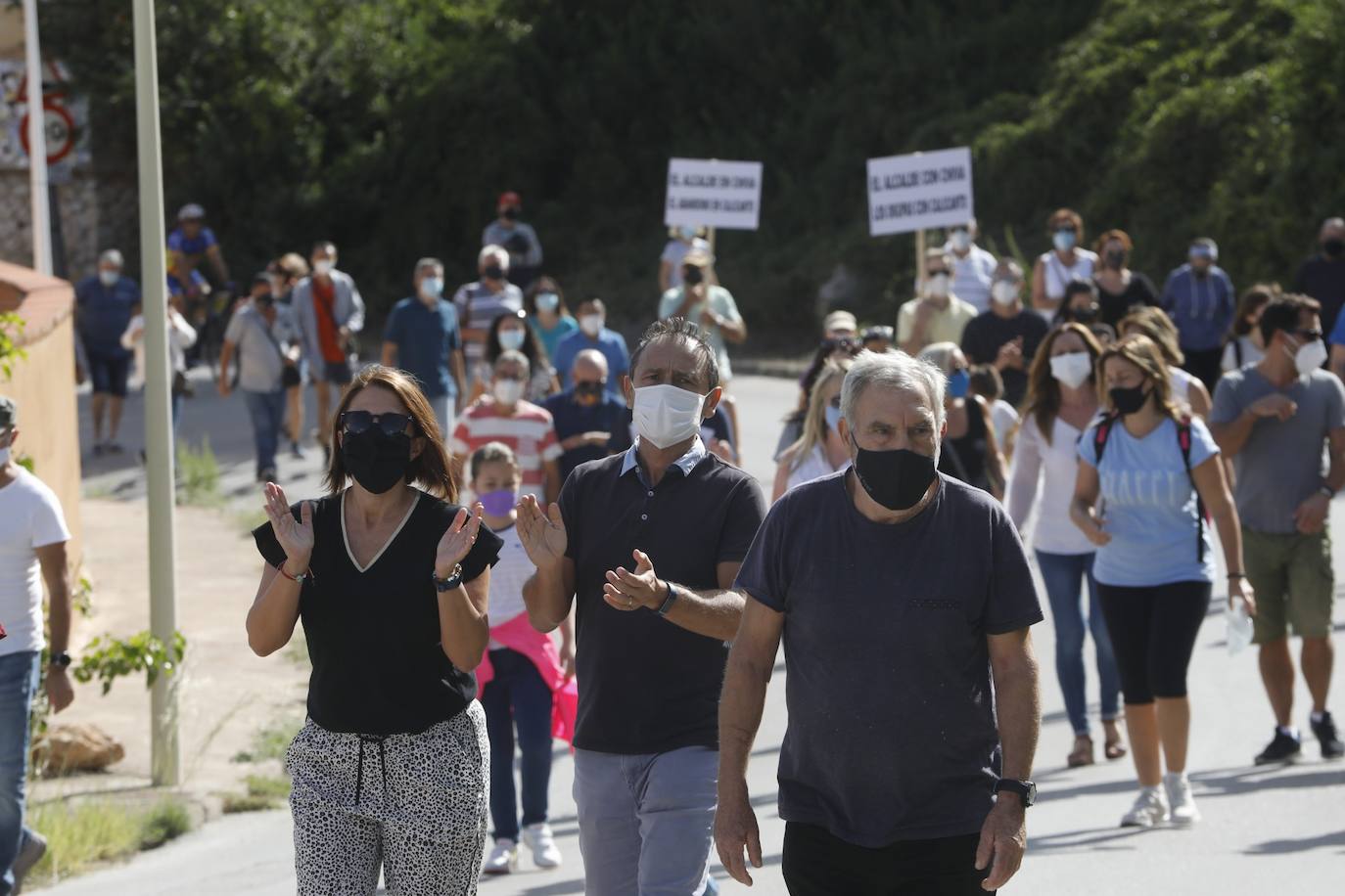 Manifestación en Calicanto contra los okupas