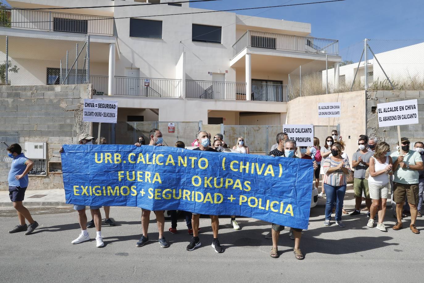 Manifestación en Calicanto contra los okupas