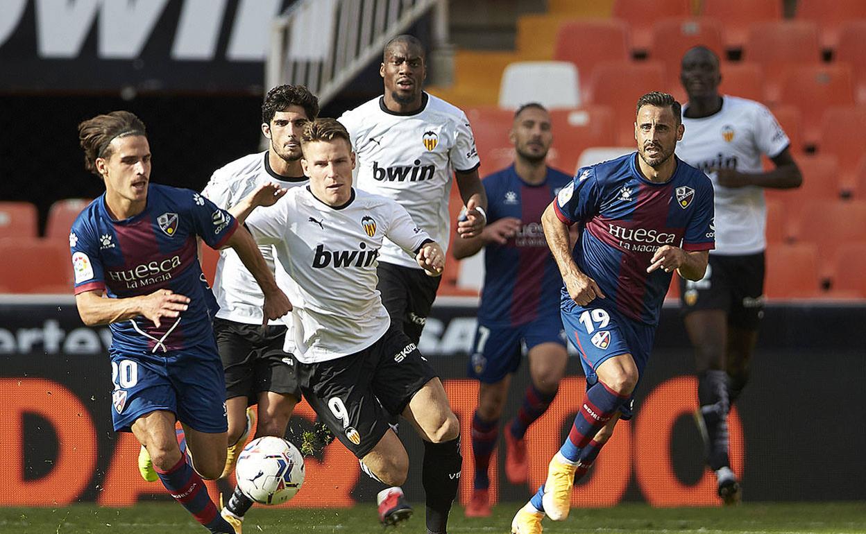 Gameiro debutó ayer tras la una lesión que sufrió en el inicio de la temporada. 