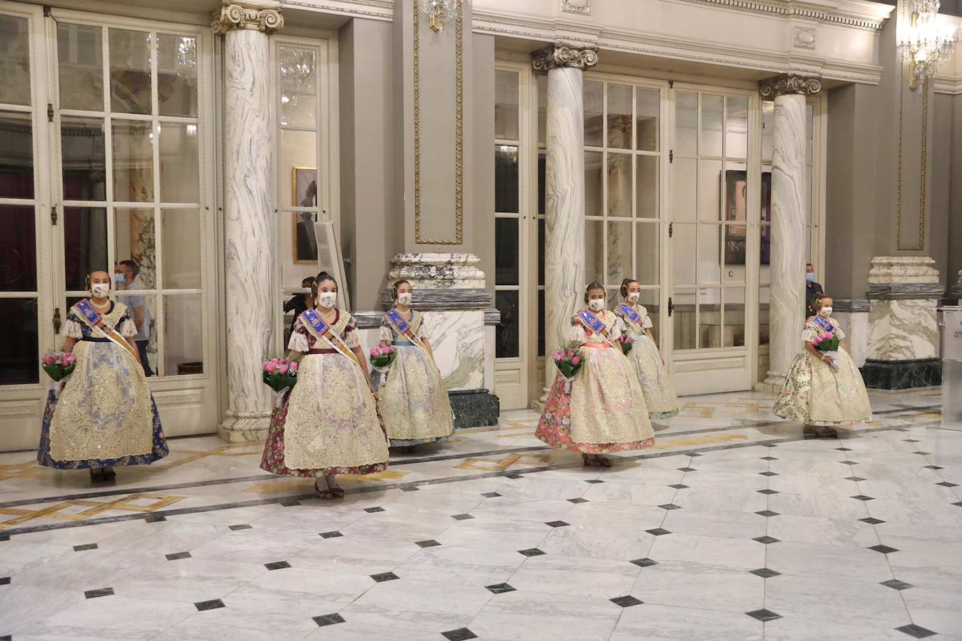 Carla García y Consuelo Llobell repiten en el cargo tras la llegada de la pandemia días antes de las fiestas falleras