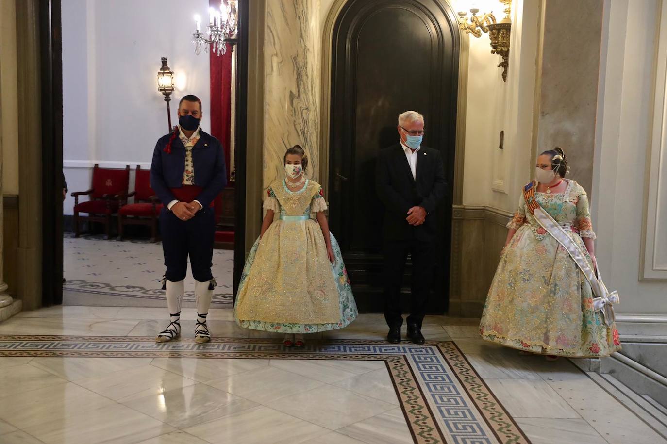 Carla García y Consuelo Llobell repiten en el cargo tras la llegada de la pandemia días antes de las fiestas falleras