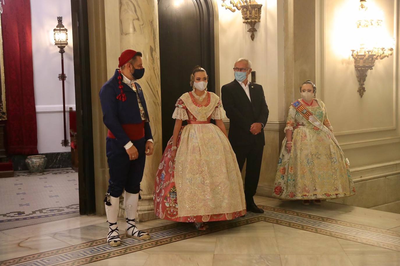 Carla García y Consuelo Llobell repiten en el cargo tras la llegada de la pandemia días antes de las fiestas falleras