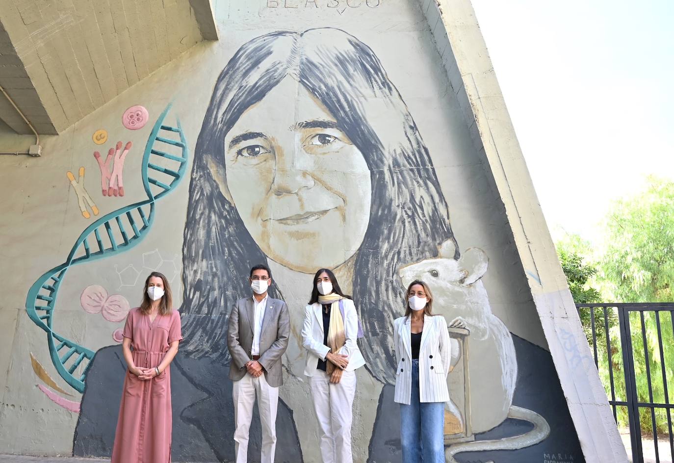 La bióloga molecular María Blasco, nueva protagonista de los murales de Mujeres de ciencia