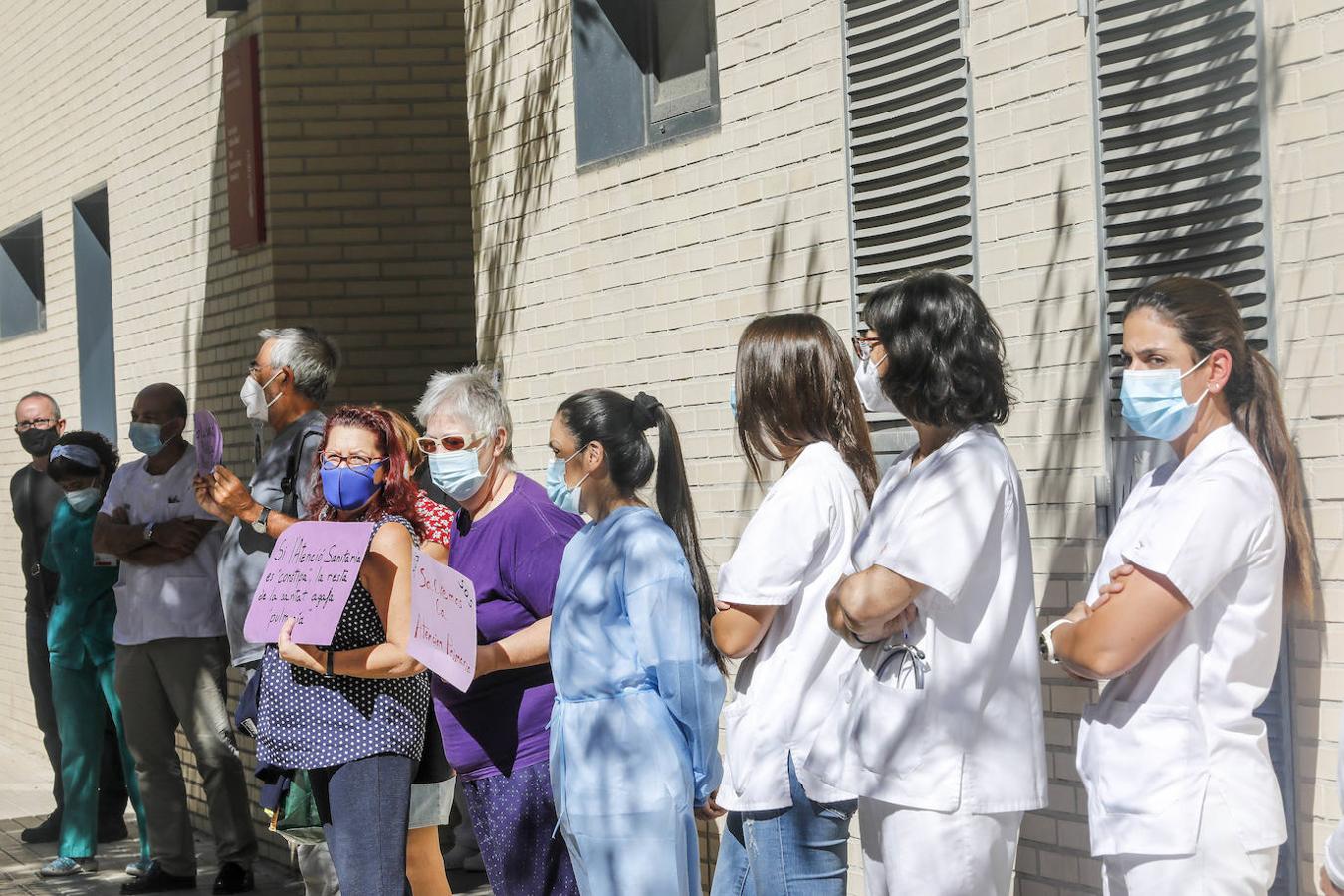 Los sanitarios valencianos claman por la falta de recursos para luchar contra el Covid-19 y la conselleria de Sanidad convoca una reunión de urgencia