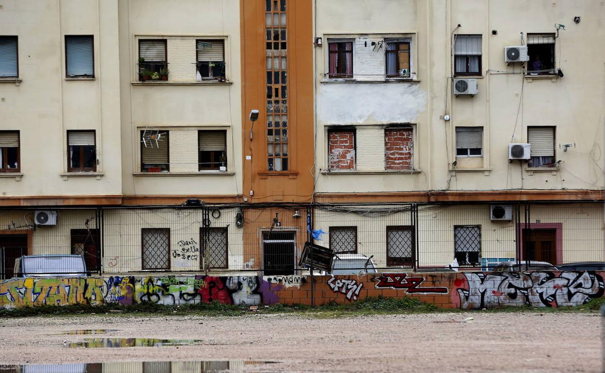 Una de las fachadas de Bloque Portuarios, pendiente de derribo. 