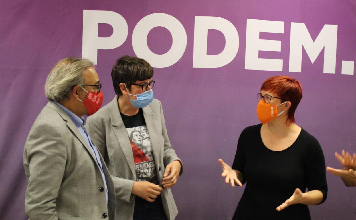 Manolo Mata, Pilar Lima y Àgueda Micó, ayer, antes de la reunión