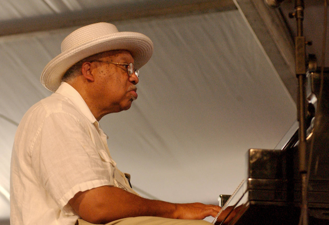 El 1 de abril, el músico de jazz estadounidense Ellis Marsalis murió a la edad de 85 años.