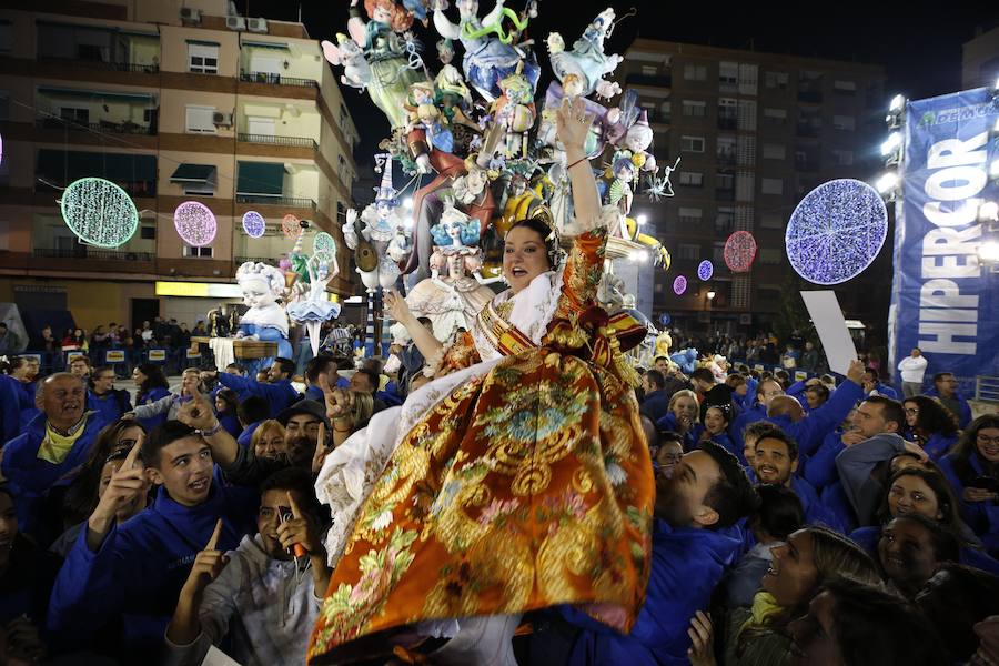 FALLAS. Las fiestas valencianas más conocidas, las Fallas se celebran en marzo, con su día grande el 19 de marzo, día de la Cremà.