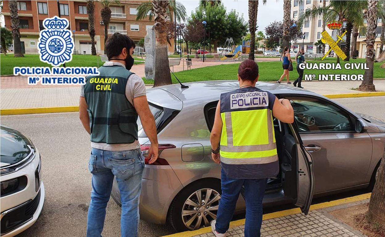 Cae una banda que habría cometido más de 40 robos en áreas de descanso de la autovía